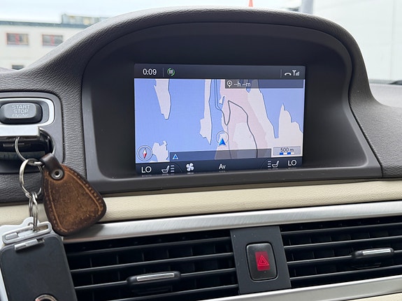 Volvo V70 25 of 30
