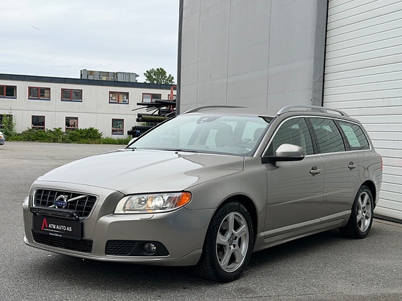 Volvo V70 4 of 30