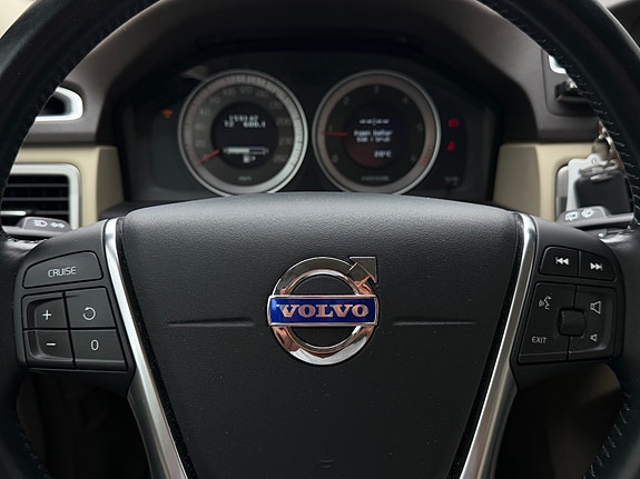 Volvo V70 20 of 30