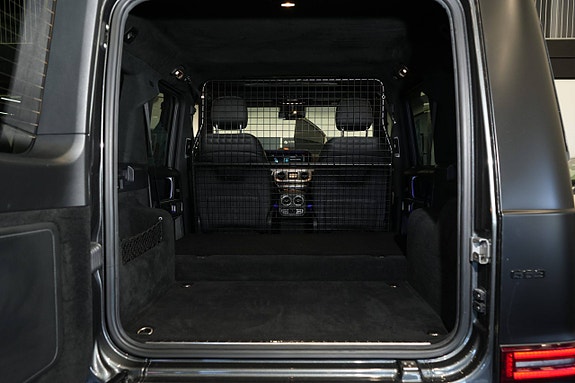 Mercedes-Benz G63 16 of 30