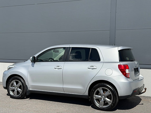 Toyota Urban Cruiser 4 of 25