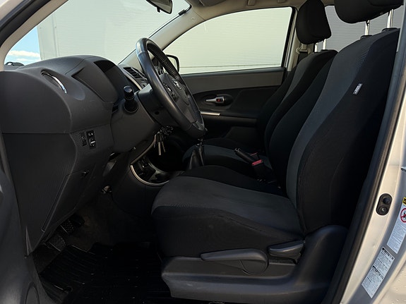 Toyota Urban Cruiser 11 of 25