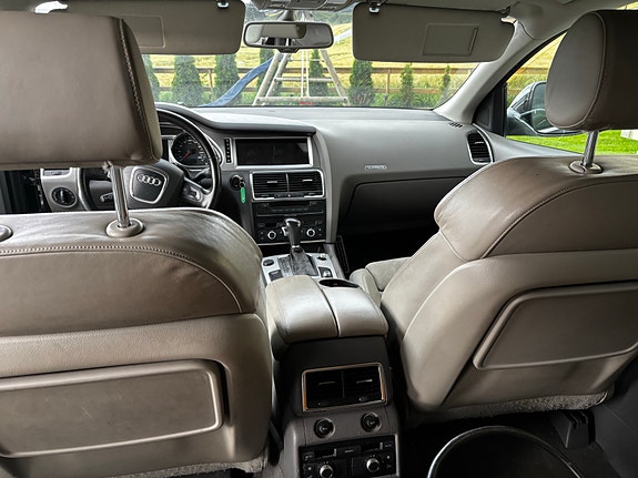 Audi Q7 6 of 6