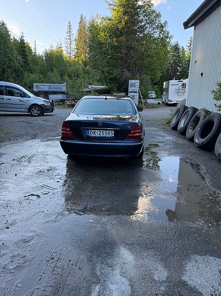 Mercedes-Benz S320 6 of 14
