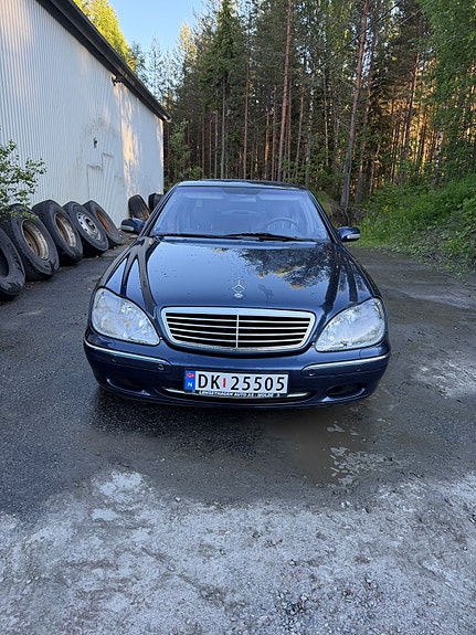 Mercedes-Benz S320 3 of 14