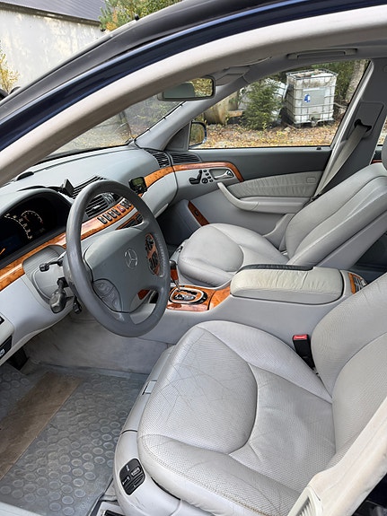 Mercedes-Benz S320 11 of 14