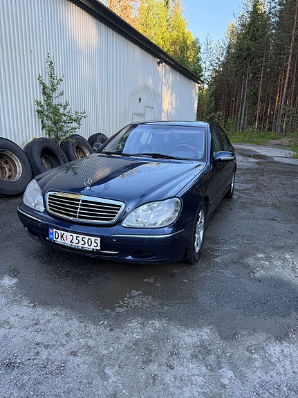 Mercedes-Benz S320 2 of 14