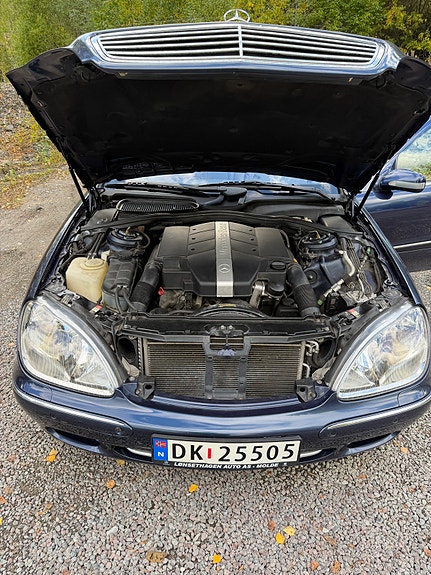 Mercedes-Benz S320 13 of 14