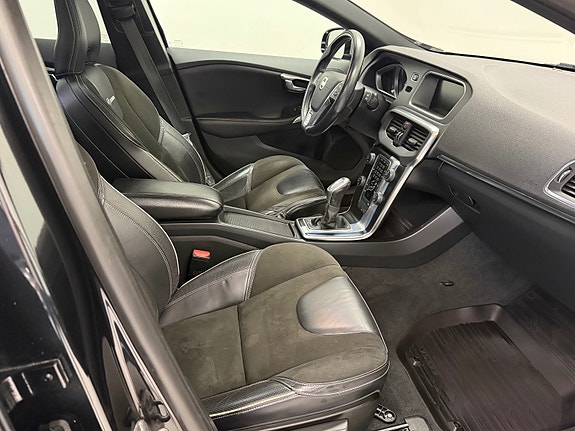 Volvo V40 18 of 30