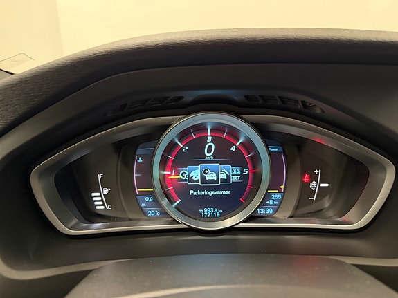 Volvo V40 28 of 30