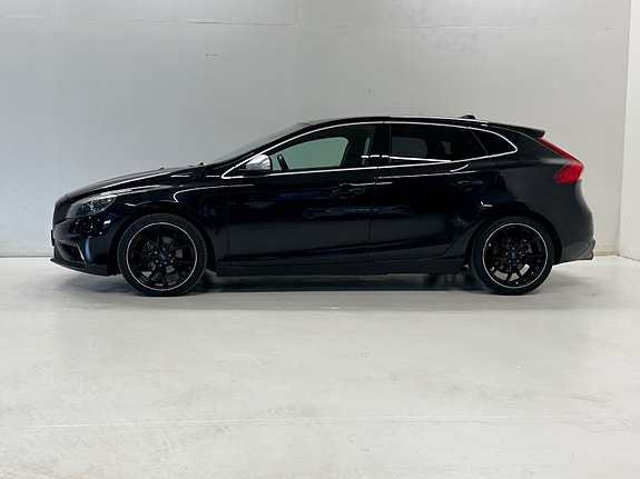 Volvo V40 8 of 30