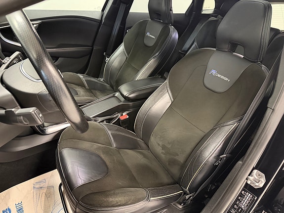 Volvo V40 23 of 30