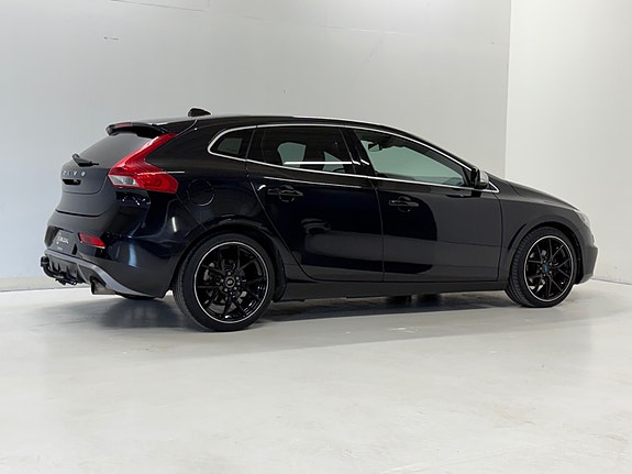 Volvo V40 13 of 30