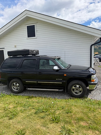 Chevrolet Tahoe 2 of 13