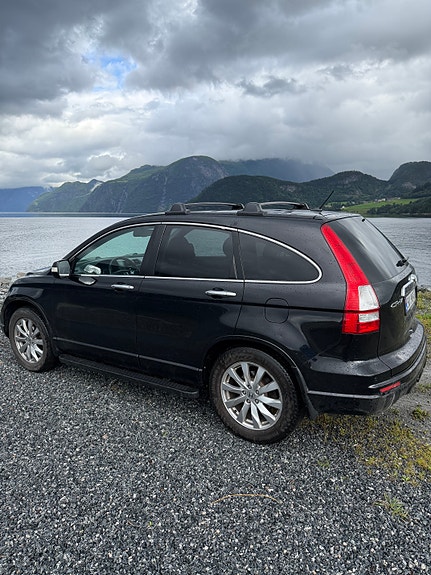 Honda CR-V 2 of 10