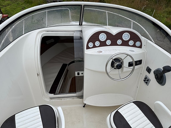 Quicksilver 650 cruiser 13 of 21