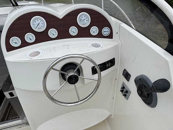 Quicksilver 650 cruiser 10 of 21