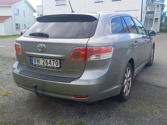 Toyota Avensis 4 of 11