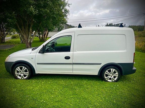 Opel Combo 8 of 17