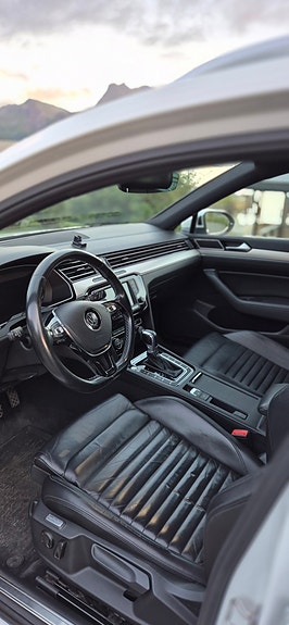 Volkswagen Passat 11 of 19