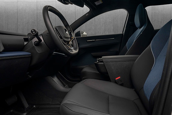 Volvo EX30 18 of 28