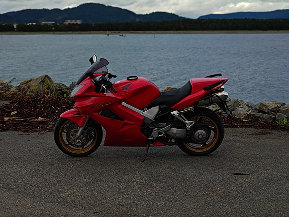 Honda VFR 800 3 of 22