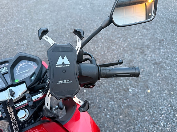 Honda CB 125F 8 of 9