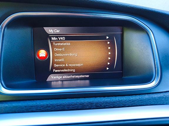 Volvo V40 Cross Country 20 of 30