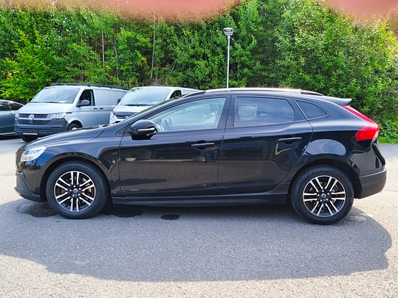 Volvo V40 Cross Country 2 of 30