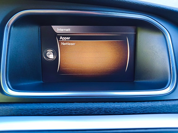 Volvo V40 Cross Country 24 of 30