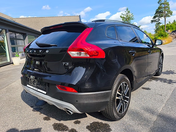 Volvo V40 Cross Country 5 of 30