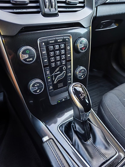 Volvo V40 Cross Country 25 of 30