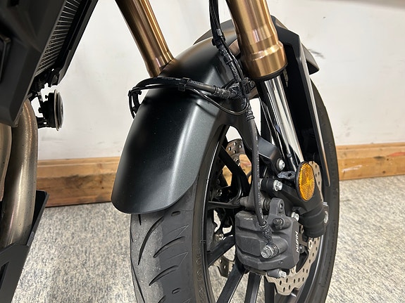 Honda CB 500 X 10 of 17