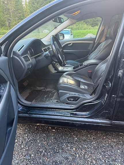 Volvo V70 5 of 13