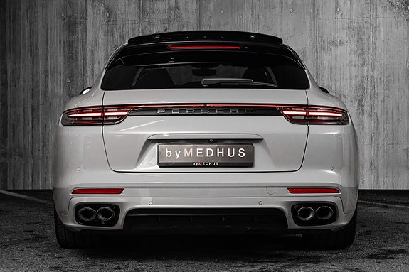 Porsche Panamera 4 4 of 30