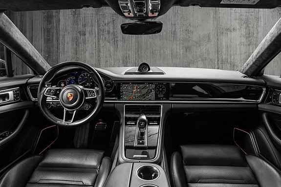 Porsche Panamera 4 27 of 30