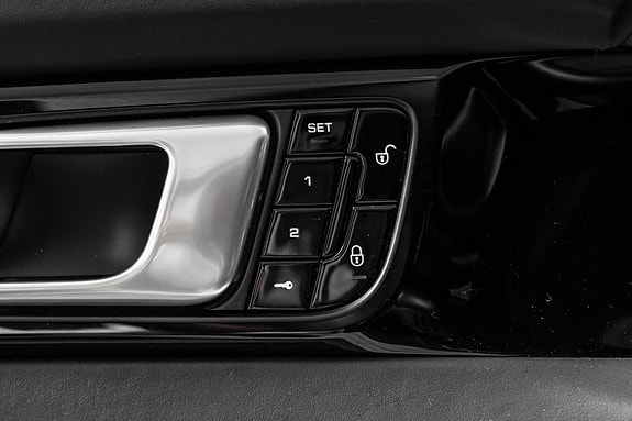 Porsche Panamera 4 23 of 30