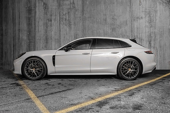 Porsche Panamera 4 3 of 30