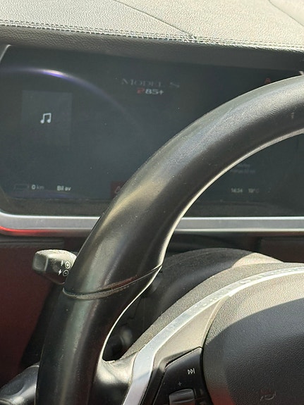 Tesla Model S 12 of 14