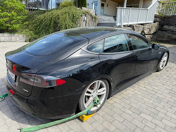 Tesla Model S 8 of 14