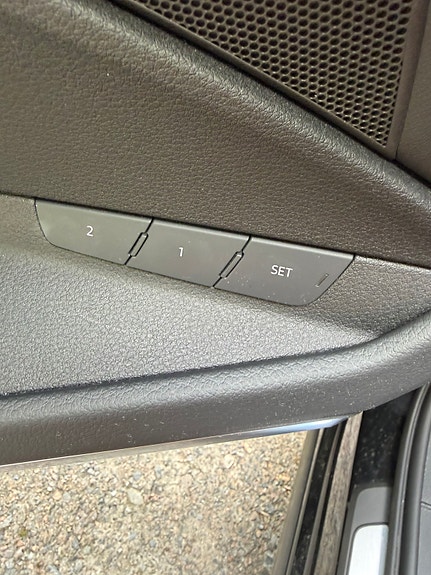 Audi 50 24 of 30