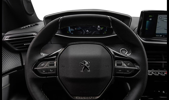 Peugeot e-2008 12 of 18