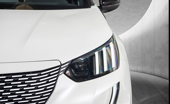 Peugeot e-2008 6 of 18