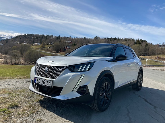 Peugeot e-2008 4 of 18