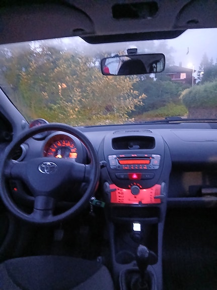 Toyota Aygo 8 of 13