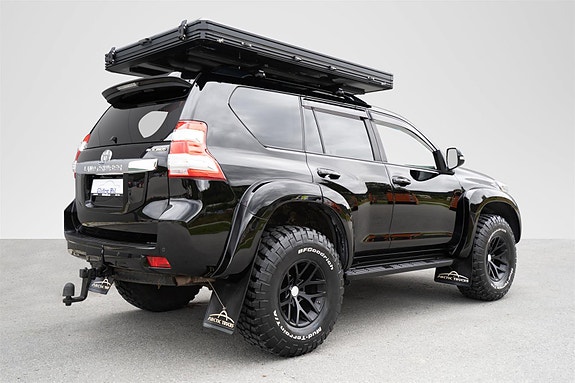 Toyota Land Cruiser 9 of 30