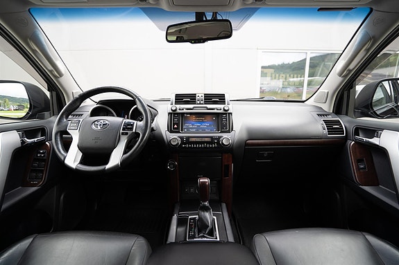 Toyota Land Cruiser 20 of 30