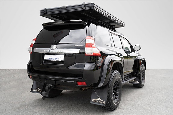 Toyota Land Cruiser 10 of 30