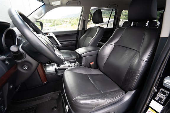 Toyota Land Cruiser 15 of 30