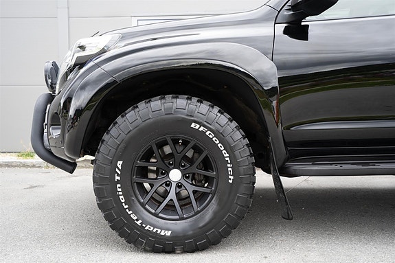 Toyota Land Cruiser 3 of 30